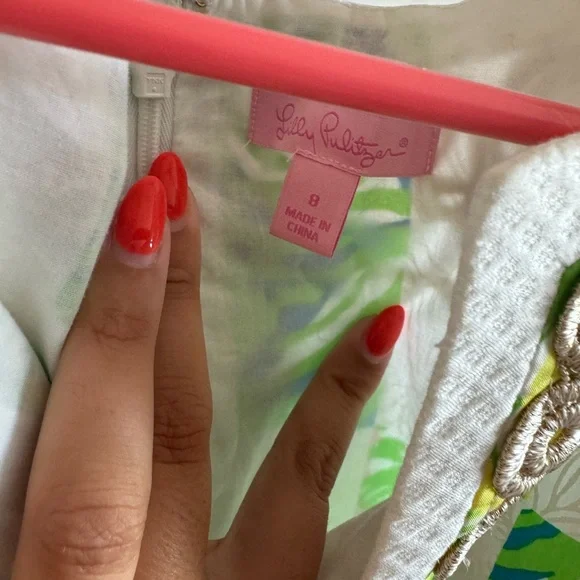 Lilly Pulitzer Shift 8 - Picture 2 of 7